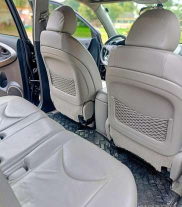 TOYOTA-RAV4-2010