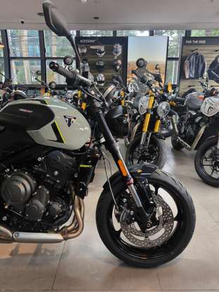 TRIUMPH-TRIDENT 660-2026