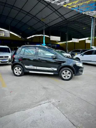 VOLKSWAGEN-CROSSFOX-2010