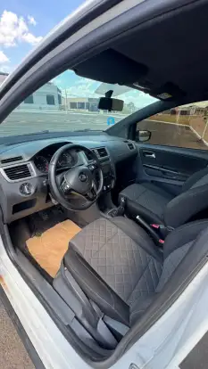 VOLKSWAGEN-FOX-2019