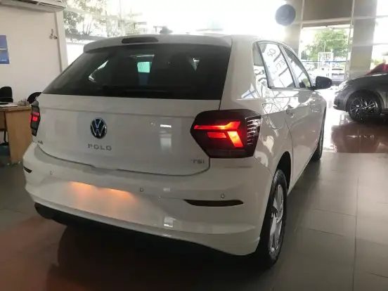 VOLKSWAGEN-POLO-2025