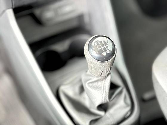 /en/city/cate-car-used-car/volkswagen-saveiro-2026-1-6-msi-robust-cs-16v-flex-2p-manual-48164615857701888/-9