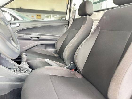 /en/city/cate-car-used-car/volkswagen-saveiro-2026-1-6-msi-robust-cs-16v-flex-2p-manual-48164615857701888/-10