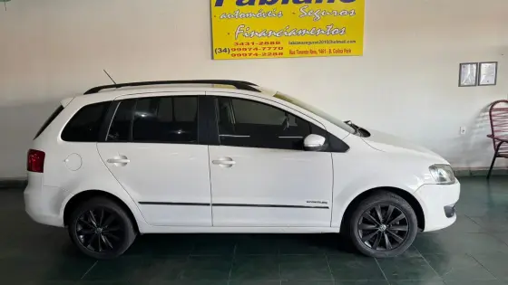 VOLKSWAGEN SPACEFOX 1.6 MI SPORTLINE 8V FLEX 4P MANUAL VOLKSWAGEN SPACEFOX 1.6 MI SPORTLINE 8V FLEX 4P MANUAL
