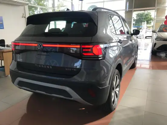 VOLKSWAGEN-T-CROSS-2025