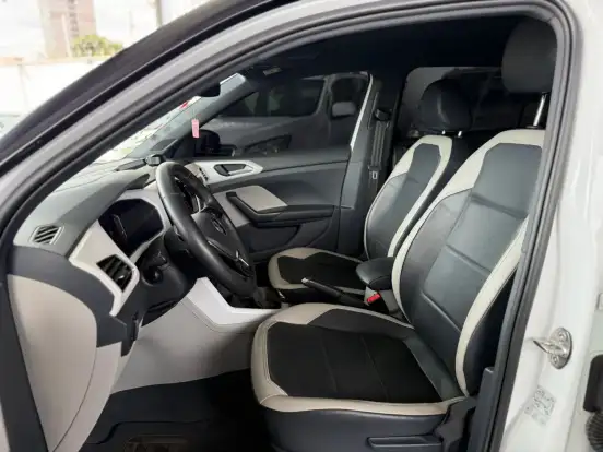VOLKSWAGEN-T-CROSS-2019