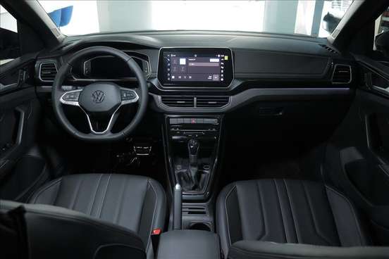 VOLKSWAGEN-T-CROSS-2026