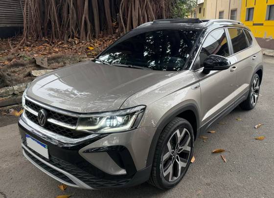 VOLKSWAGEN TAOS 1.4 250 TSI TOTAL FLEX HIGHLINE AUTOMÁTICO
