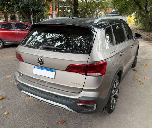 VOLKSWAGEN-TAOS-2024