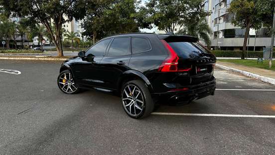 VOLVO-XC60-2023