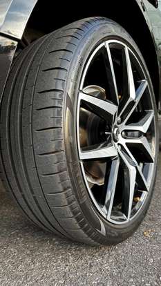 VOLVO-XC60-2023