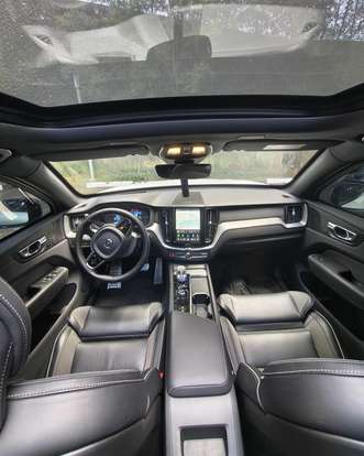 VOLVO-XC60-2022