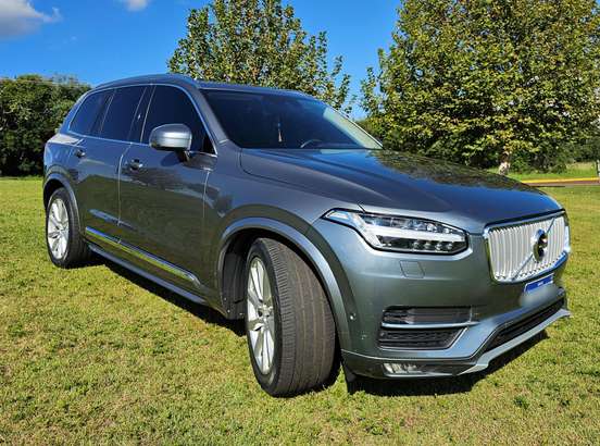 VOLVO-XC90-2016