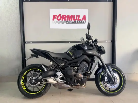 YAMAHA MT-09 YAMAHA MT-09