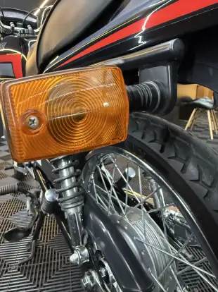 YAMAHA-RD 135-1988