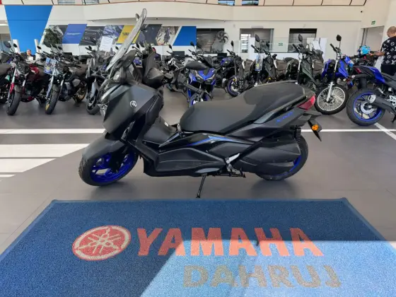 YAMAHA XMAX 300 CONNECTED ABS YAMAHA XMAX 300 CONNECTED ABS