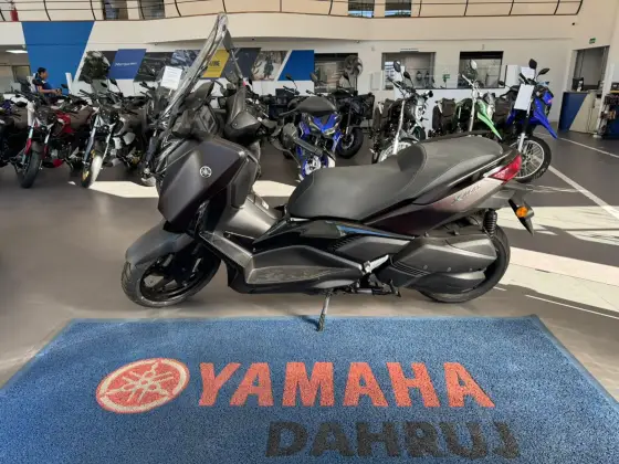 YAMAHA XMAX 300 CONNECTED ABS YAMAHA XMAX 300 CONNECTED ABS
