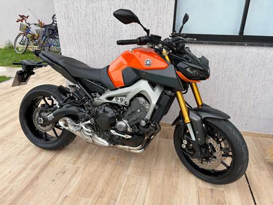 YAMAHA-MT-09 YAMAHA-MT-09-2015