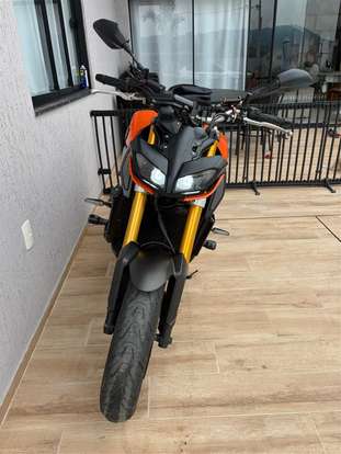 YAMAHA-MT-09-2015