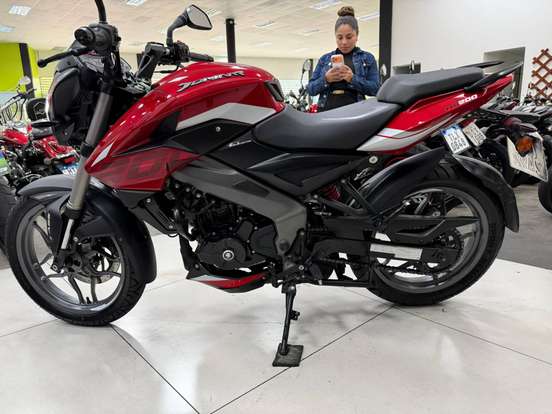 BAJAJ-DOMINAR 200-2025