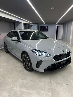 BMW-220i-2025
