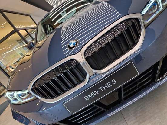 BMW-320i-2025