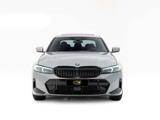 BMW-330e-2025
