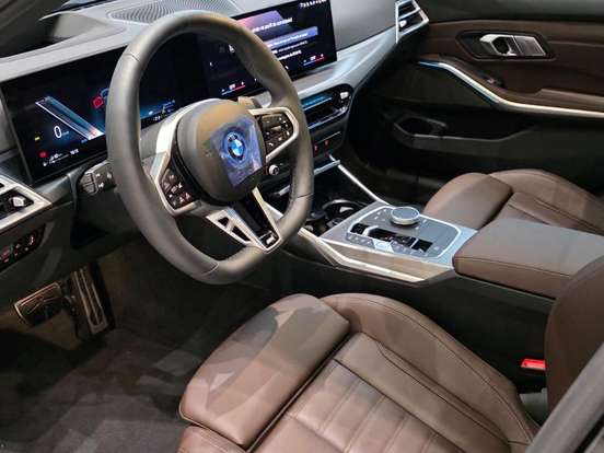 BMW-330e-2.0 16V TURBO HÍBRIDO M SPORT AUTOMÁTICO BMW-330e-2026