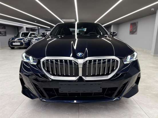 BMW-530e-2025
