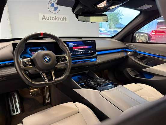 BMW-i5-ELÉTRICO XDRIVE60 M SPORT BMW-i5-2024