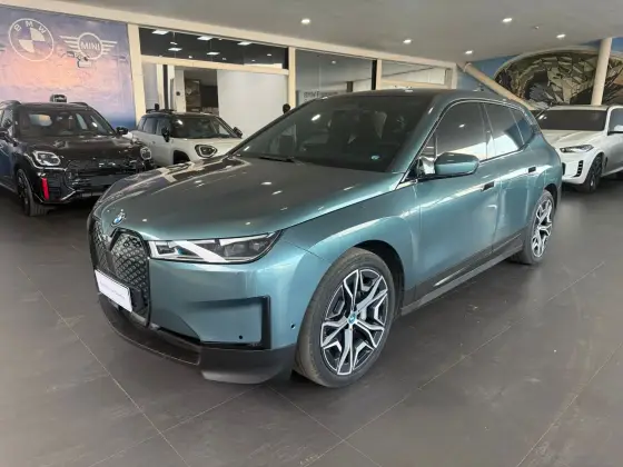 BMW iX ELÉTRICO XDRIVE40