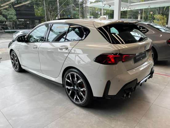 BMW-M 135i-2.0 16V TURBO GASOLINA XDRIVE STEPTRONIC BMW-M 135i-2026