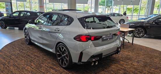 BMW-M 135i-2025