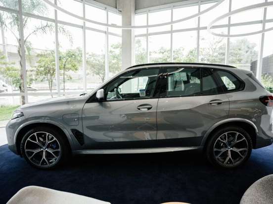 BMW-X5-3.0 I6 TURBO HÍBRIDO XDRIVE50E M SPORT AUTOMÁTICO BMW-X5-2025