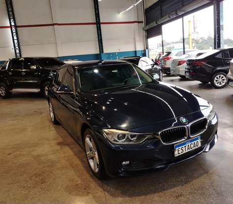 BMW-320i-2013