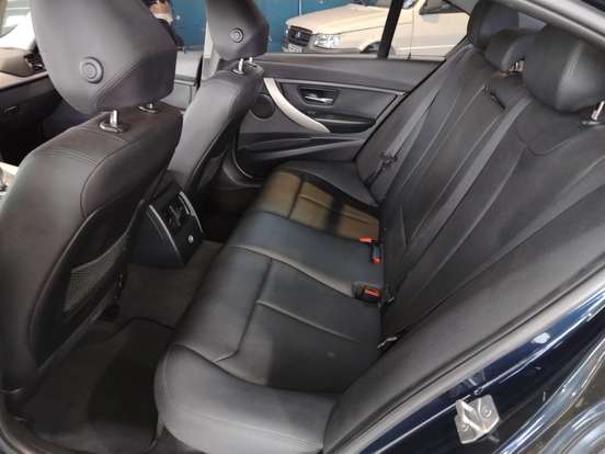 BMW-320i-2.0 16V TURBO GASOLINA 4P AUTOMÁTICO BMW-320i-2013