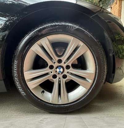 BMW-320i-2018