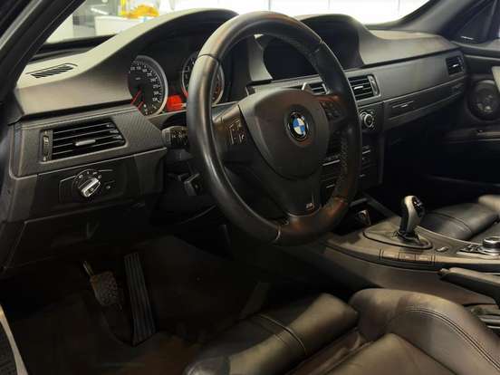 BMW-M3-4.0 SEDAN V8 32V GASOLINA 4P AUTOMATIZADO BMW-M3-2010