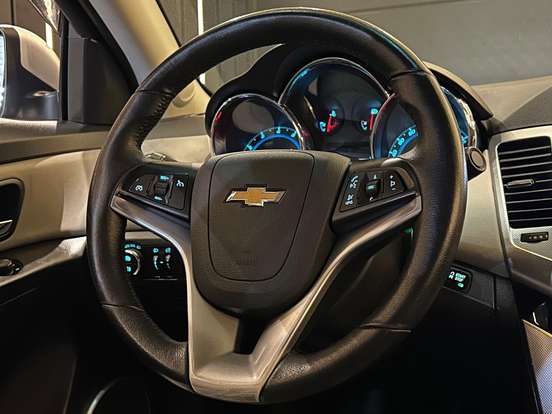 CHEVROLET-CRUZE-1.8 LTZ 16V FLEX 4P AUTOMÁTICO CHEVROLET-CRUZE-2013