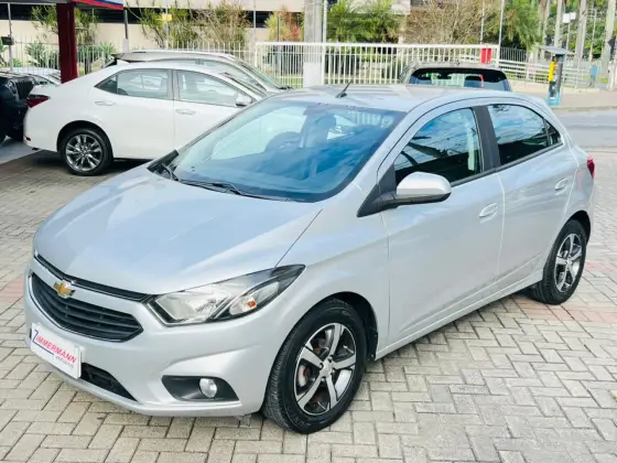 CHEVROLET ONIX 1.4 MPFI LTZ 8V FLEX 4P AUTOMÁTICO CHEVROLET ONIX 1.4 MPFI LTZ 8V FLEX 4P AUTOMÁTICO