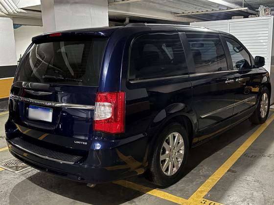 CHRYSLER TOWN & COUNTRY 3.6 LIMITED V6 24V GASOLINA 4P AUTOMÁTICO