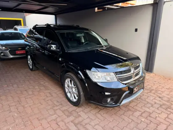 DODGE JOURNEY 3.6 RT V6 GASOLINA 4P AUTOMÁTICO DODGE JOURNEY 3.6 RT V6 GASOLINA 4P AUTOMÁTICO