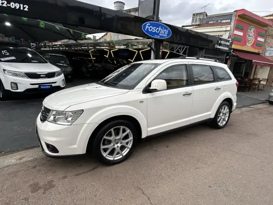 DODGE JOURNEY 3.6 RT V6 GASOLINA 4P AUTOMÁTICO DODGE JOURNEY 3.6 RT V6 GASOLINA 4P AUTOMÁTICO