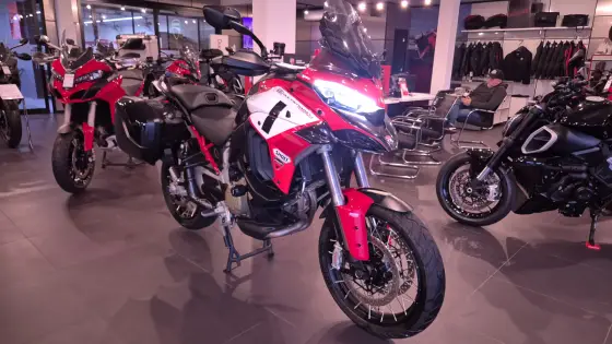 DUCATI MULTISTRADA 1200 V4 S DUCATI MULTISTRADA 1200 V4 S