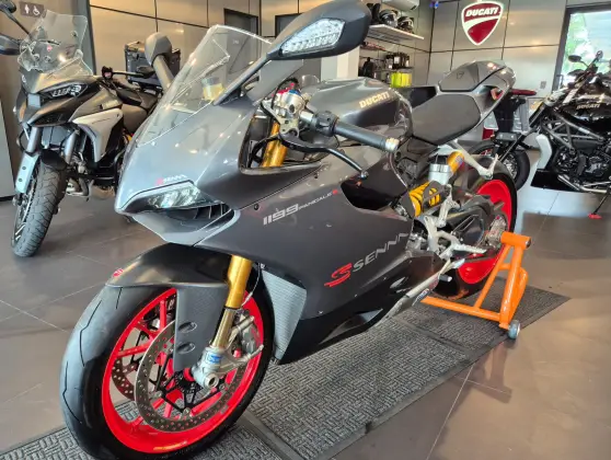 DUCATI SUPERBIKE 1199 PANIGALE S SENNA DUCATI SUPERBIKE 1199 PANIGALE S SENNA
