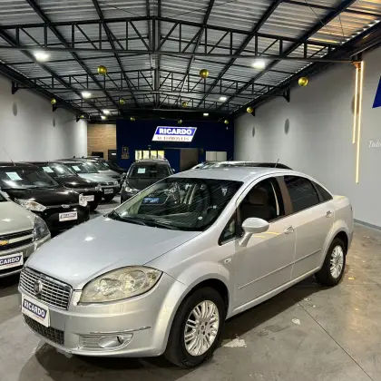 FIAT LINEA 1.9 MPI 16V FLEX 4P MANUAL FIAT LINEA 1.9 MPI 16V FLEX 4P MANUAL
