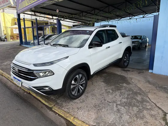 FIAT TORO 1.3 TURBO 270 FLEX VOLCANO AT6 FIAT TORO 1.3 TURBO 270 FLEX VOLCANO AT6