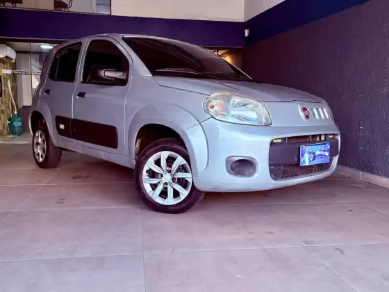 FIAT UNO 1.0 EVO VIVACE 8V FLEX 4P MANUAL FIAT UNO 1.0 EVO VIVACE 8V FLEX 4P MANUAL
