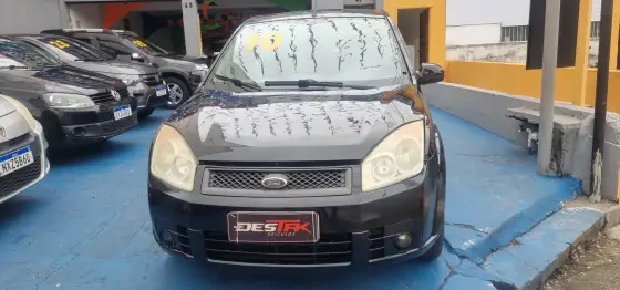 FORD FIESTA 1.6 MPI HATCH 8V FLEX 4P MANUAL FORD FIESTA 1.6 MPI HATCH 8V FLEX 4P MANUAL