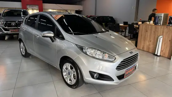 FORD FIESTA 1.6 SE HATCH 16V FLEX 4P POWERSHIFT FORD FIESTA 1.6 SE HATCH 16V FLEX 4P POWERSHIFT